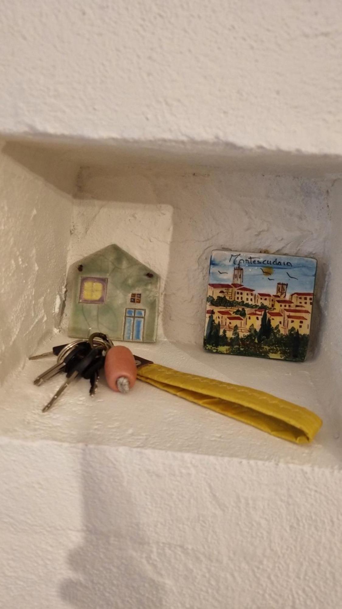 Il Piccino 29, Esperienza Romantica In Borgo.... モンテスクダイオ エクステリア 写真